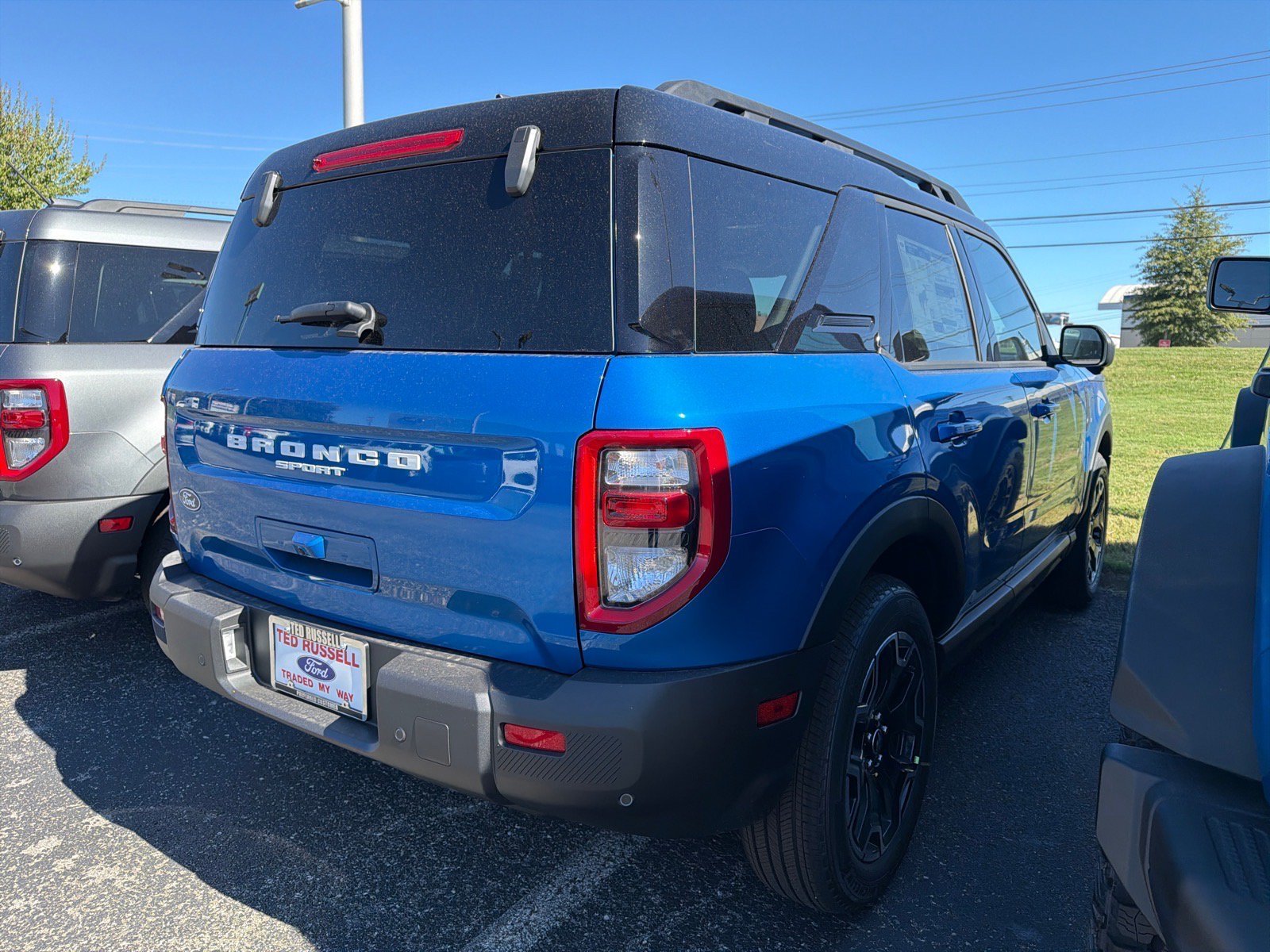 New 2026 Velocity Blue Metallic Ford Outer Banks® image 4