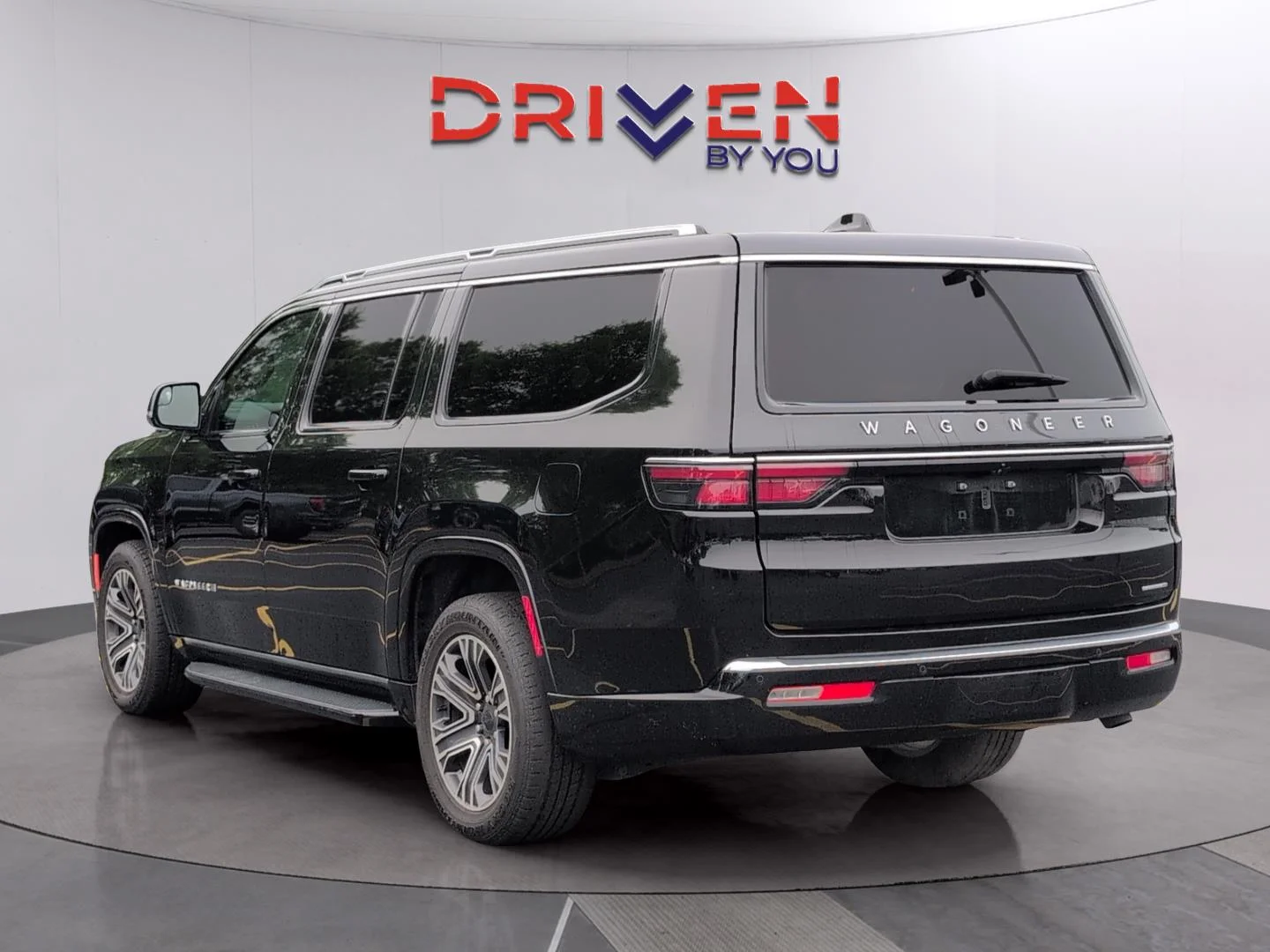 Used 2024 Diamond Black Crystal Pearlcoat Jeep Series II image 3