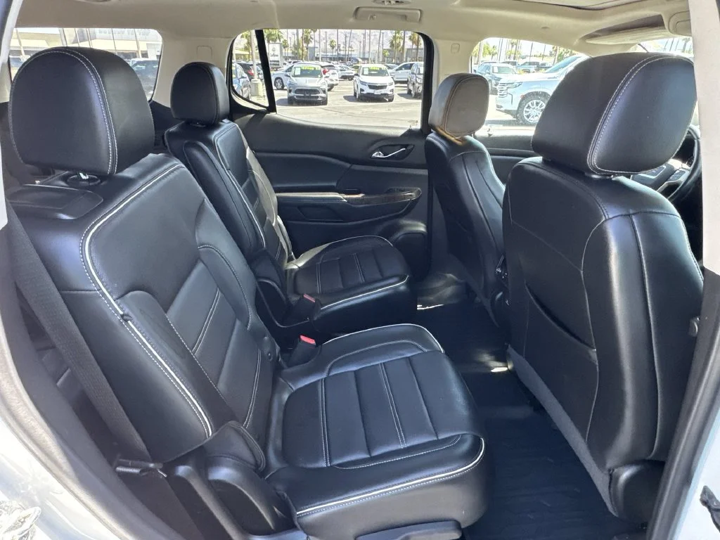 Used 2022 White GMC Denali image 28