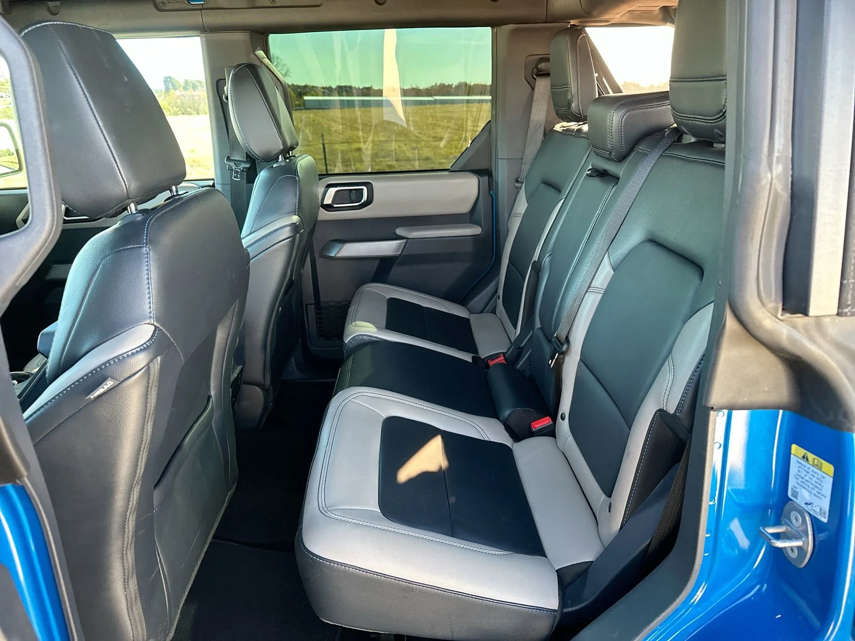 Used 2022 Blue Metallic Ford Wildtrak image 23