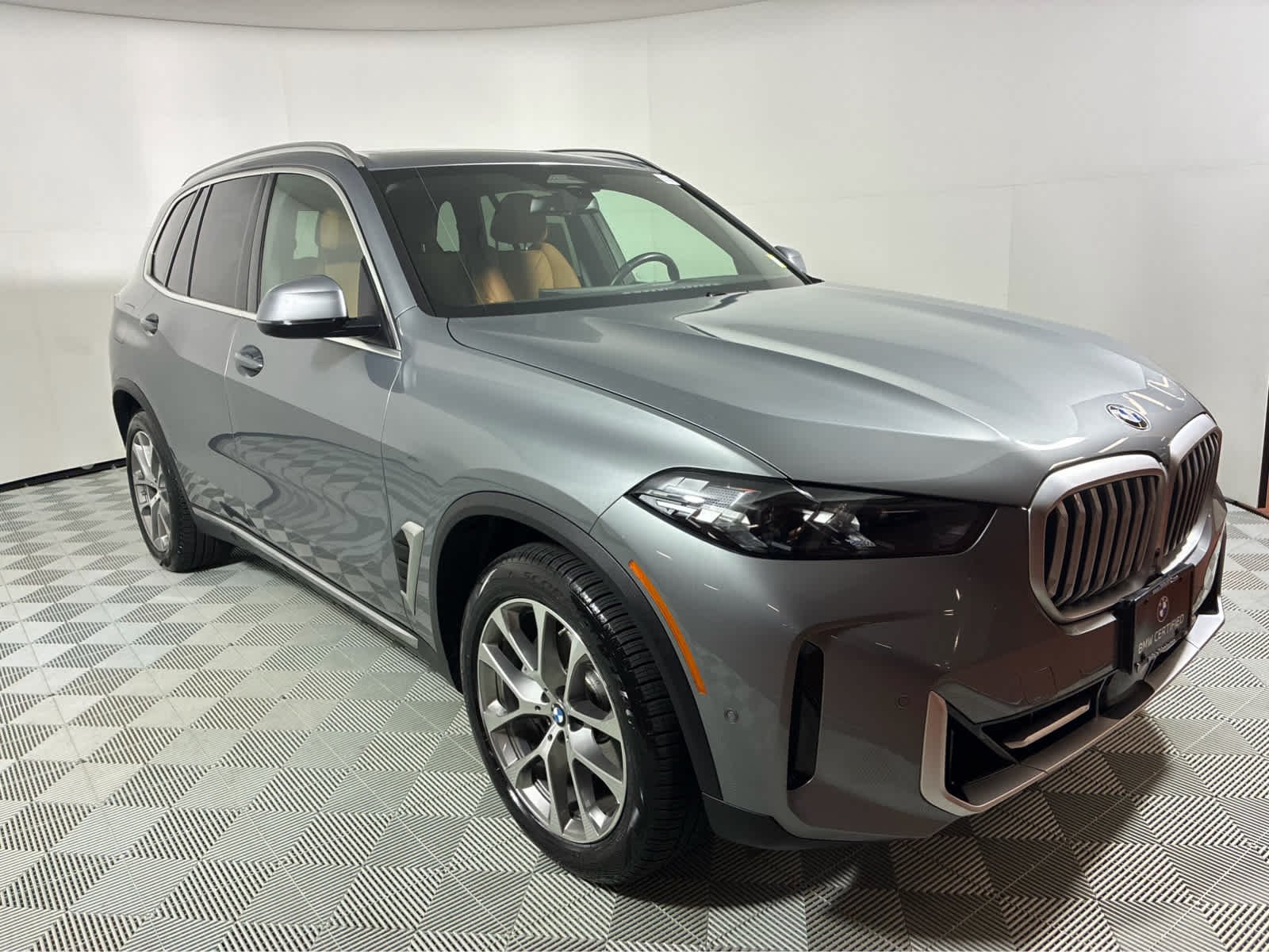 Certified Used 2024 Skyscraper Grey Metallic BMW xDrive40i image 5