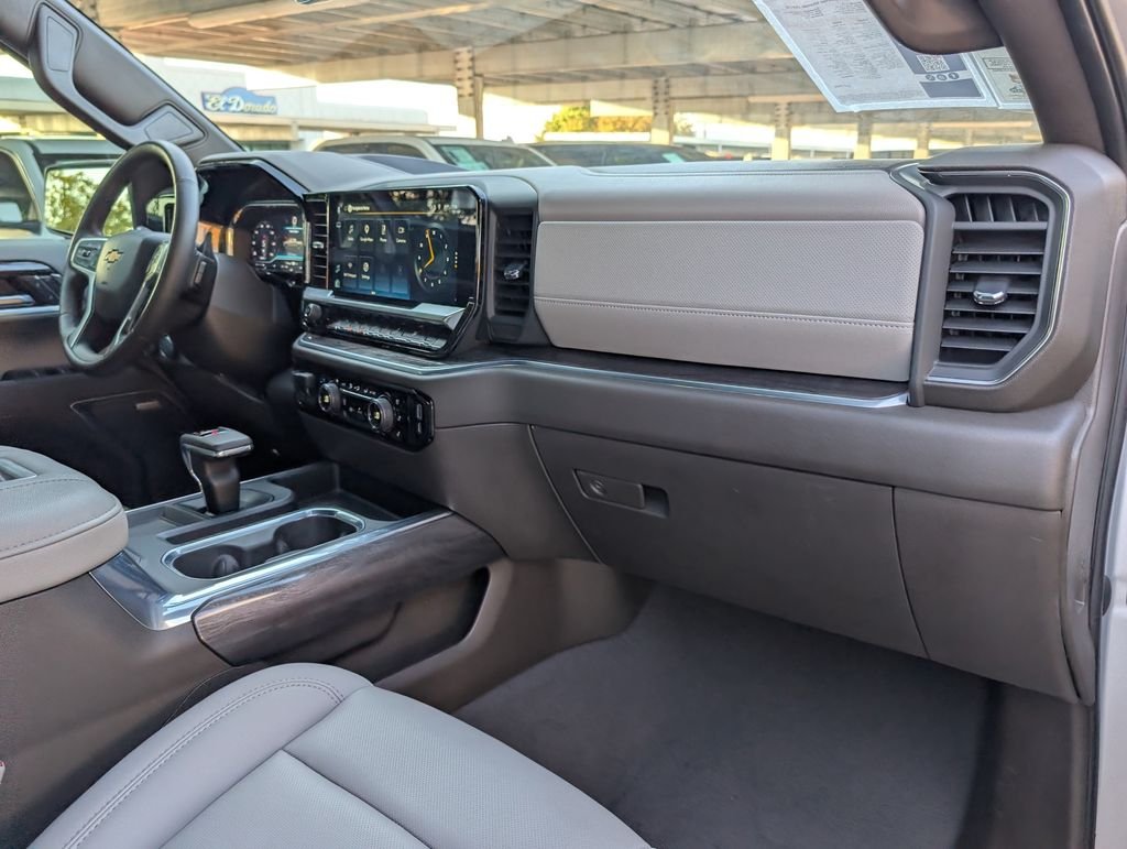 Used 2022 Silver Chevrolet LTZ image 27