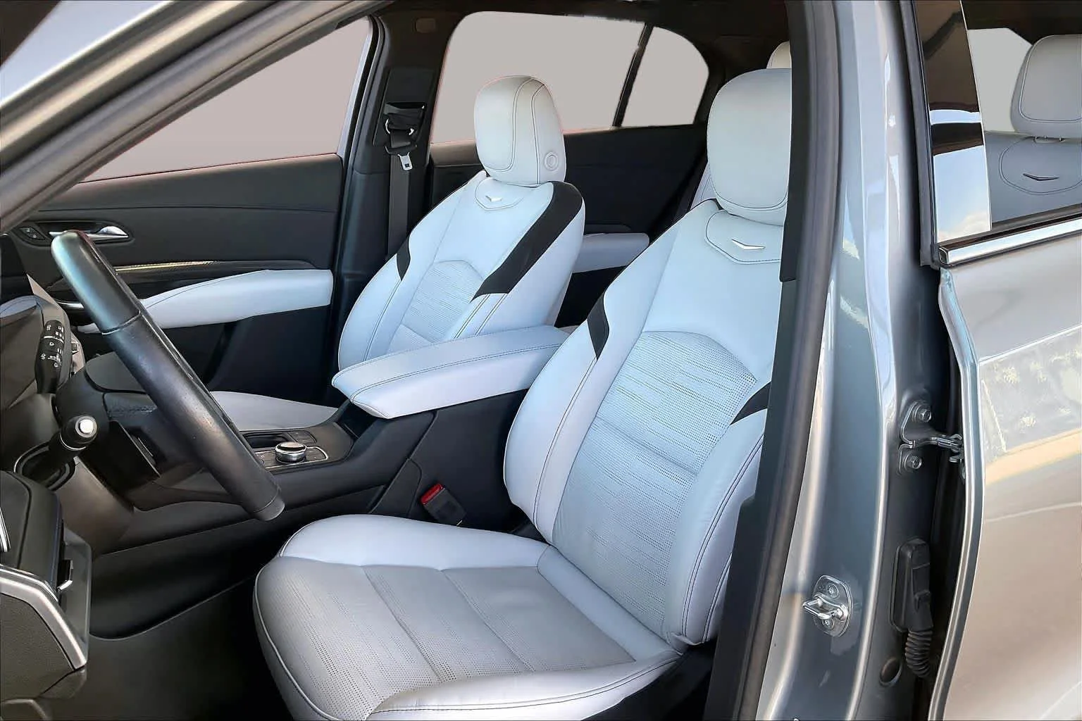 Used 2024 Argent Silver Metallic Cadillac Sport image 8