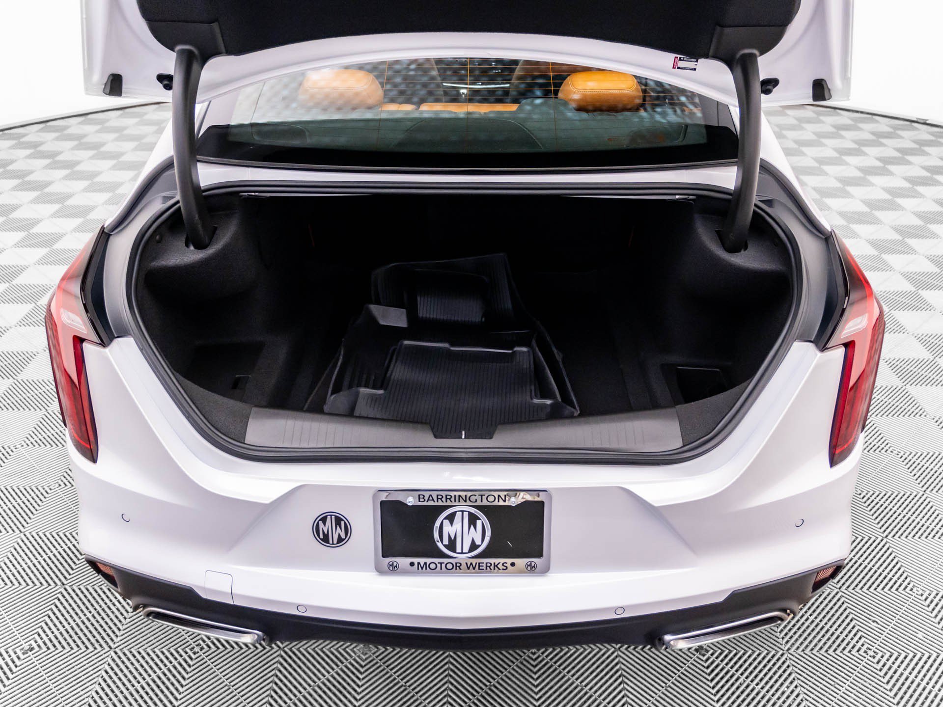 Used 2024 White Cadillac Premium Luxury image 30