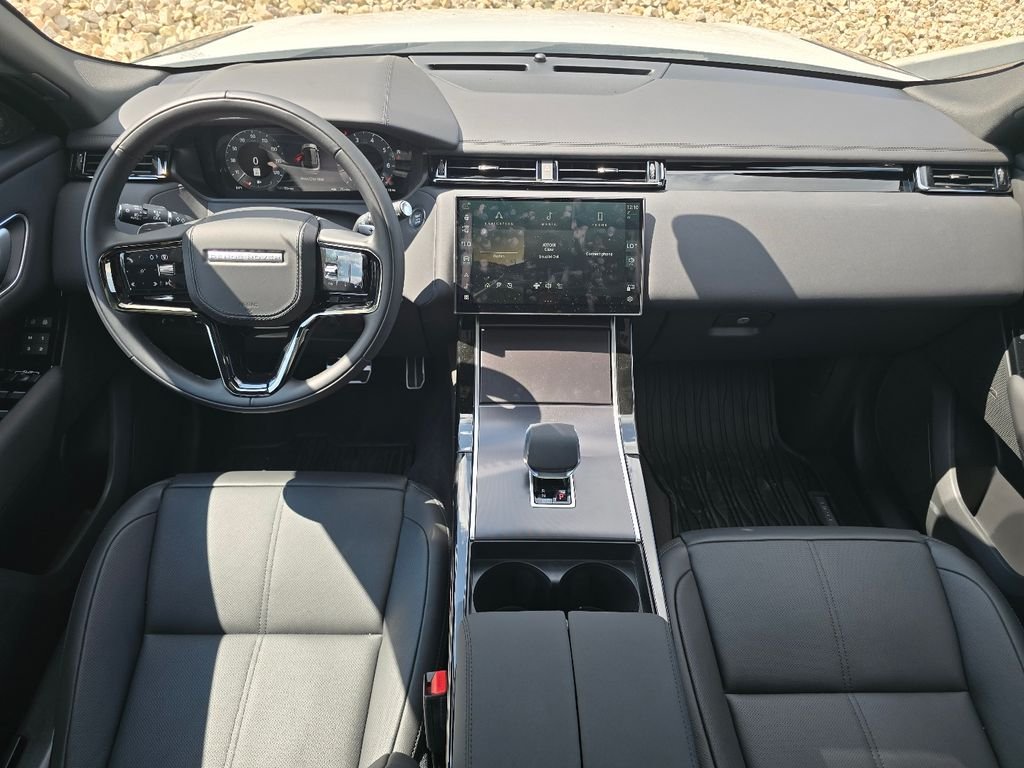 New 2026 Fuji White Land Rover Dynamic se image 36
