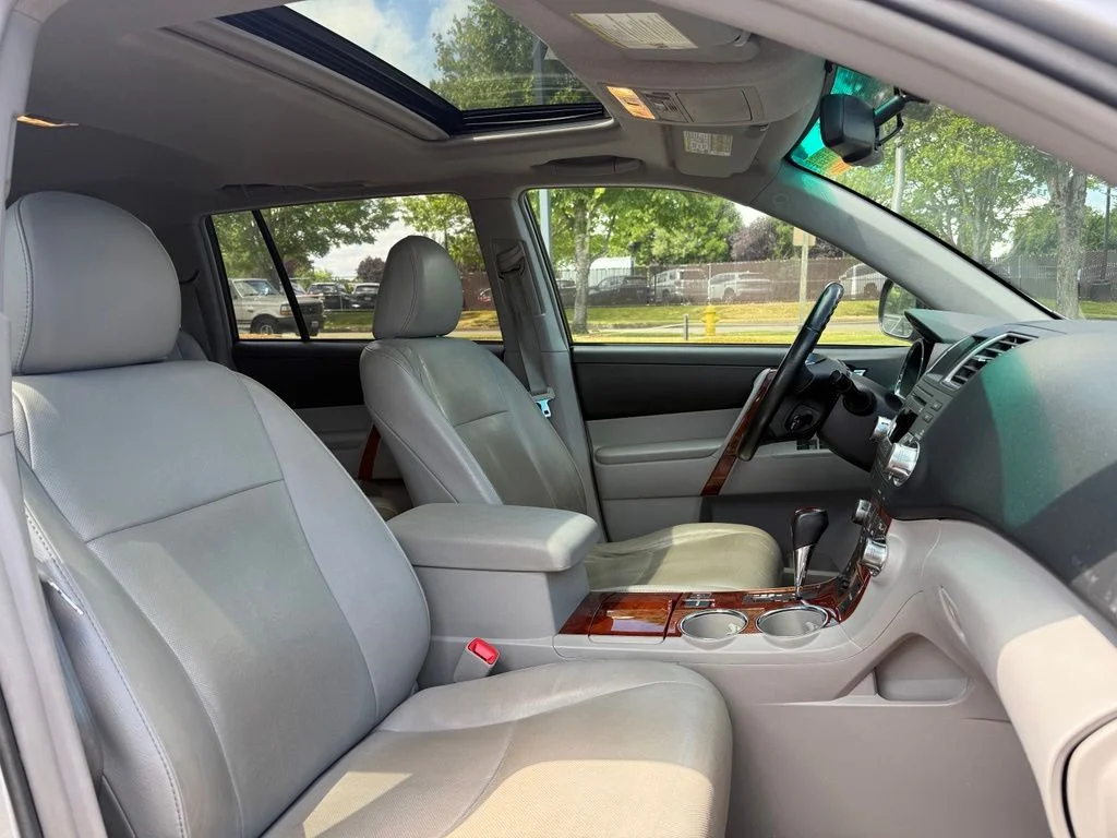 Used 2012 Classic Silver Metallic Toyota Limited image 25