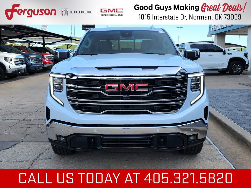 2026 GMC Sierra 1500 SLT - Photo 9