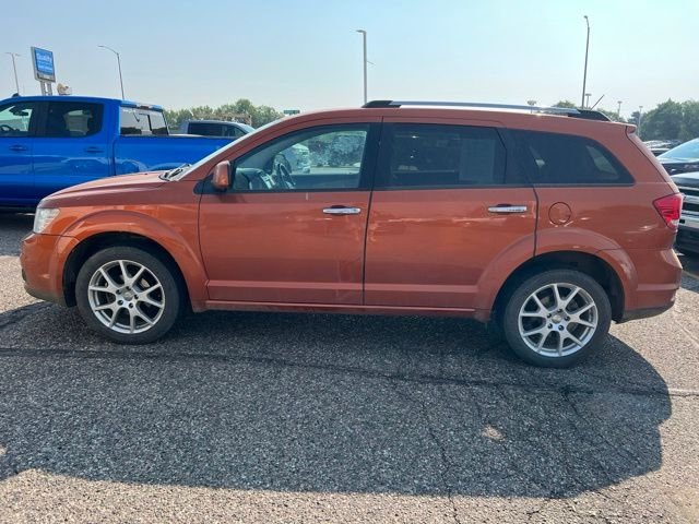Used 2011 Orange Dodge Crew image 5