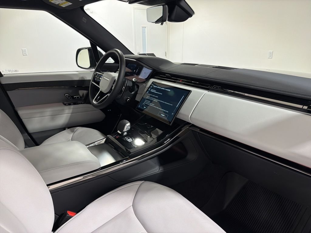 Certified Used 2025 Eiger Gray Metallic Land Rover SE image 24