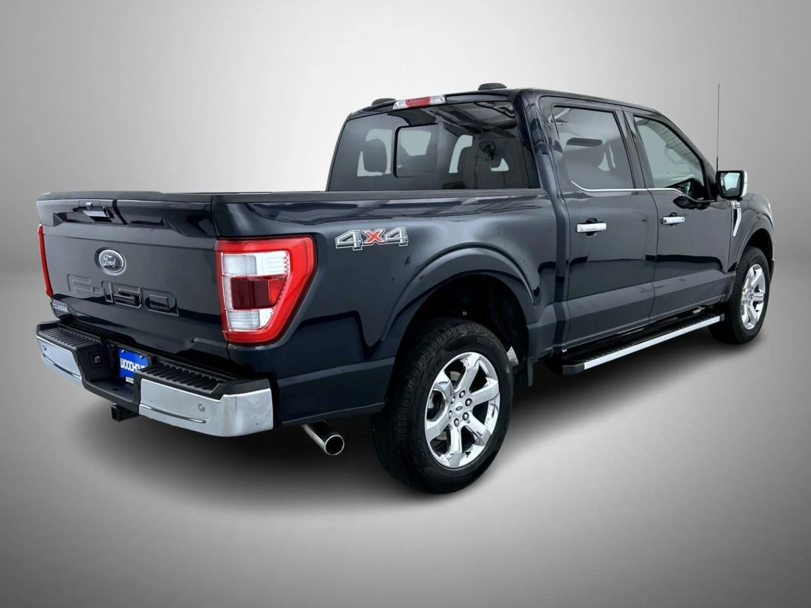 Used 2023 Blue Ford Lariat image 5