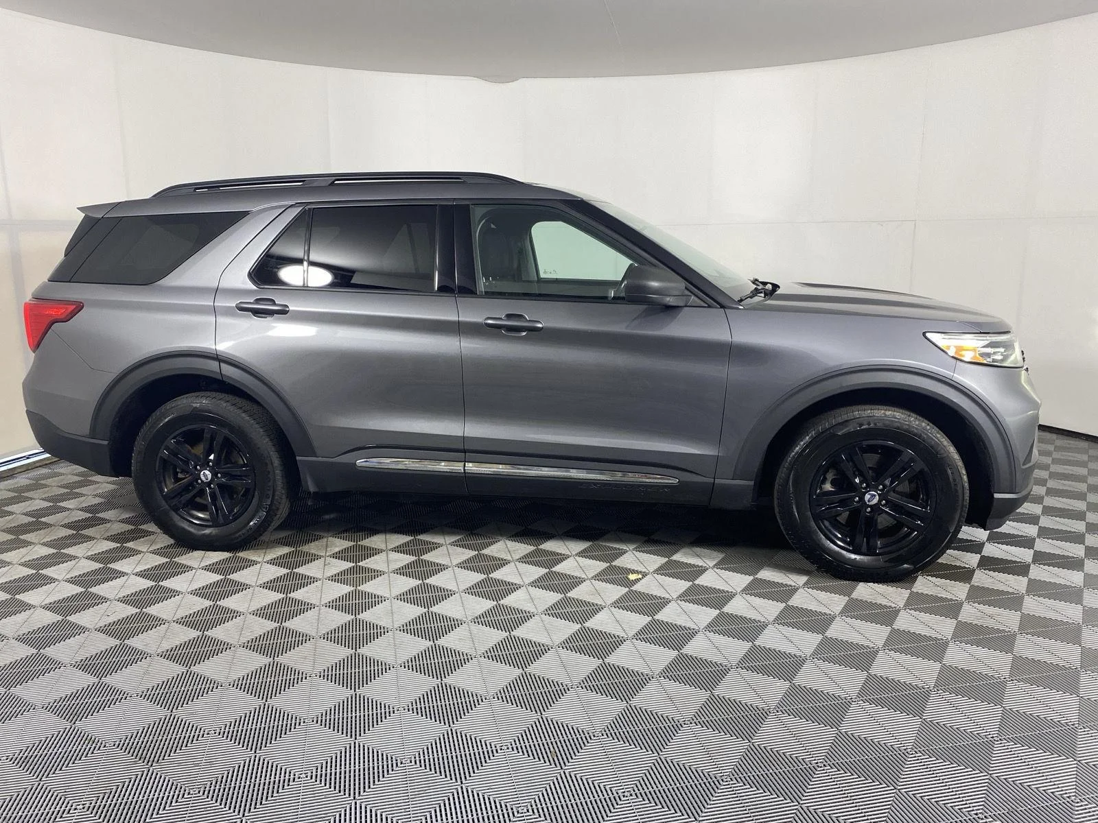 Used 2021 Carbonized Gray Ford XLT image 10