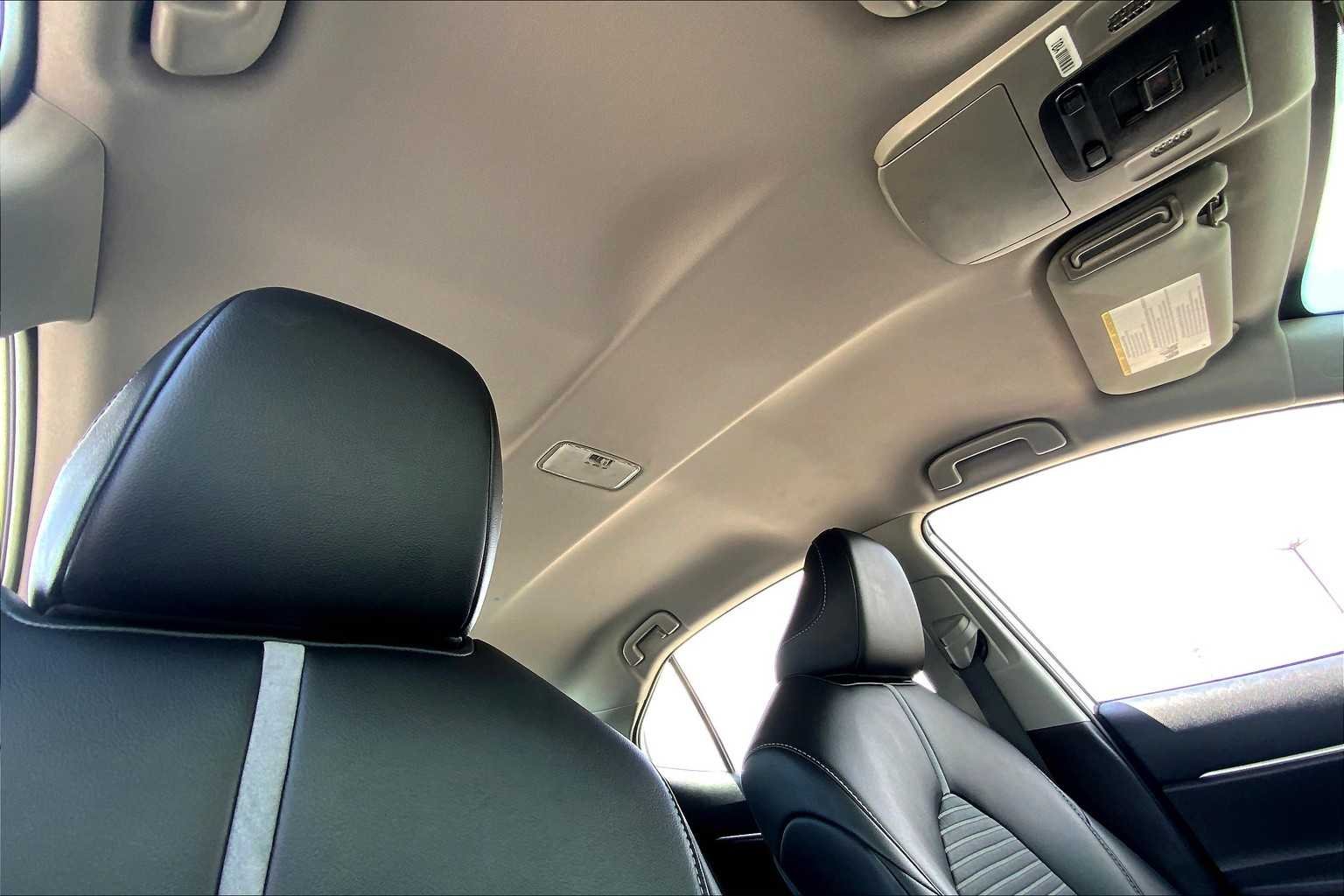 Used 2024 Ice Cap Toyota SE image 14