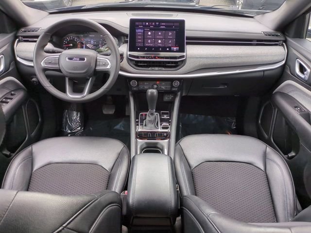 Used 2024 Gray Jeep Latitude image 15