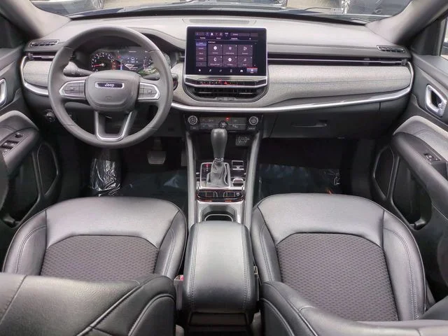 Used 2024 Gray Jeep Latitude image 15
