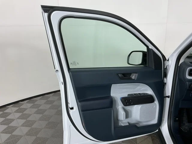 New 2026 Oxford White Ford XLT image 13