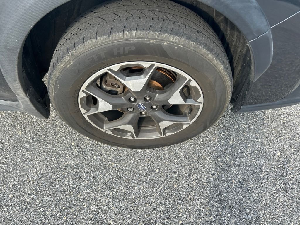 Used 2019 Gray Subaru 2.0i Premium image 10