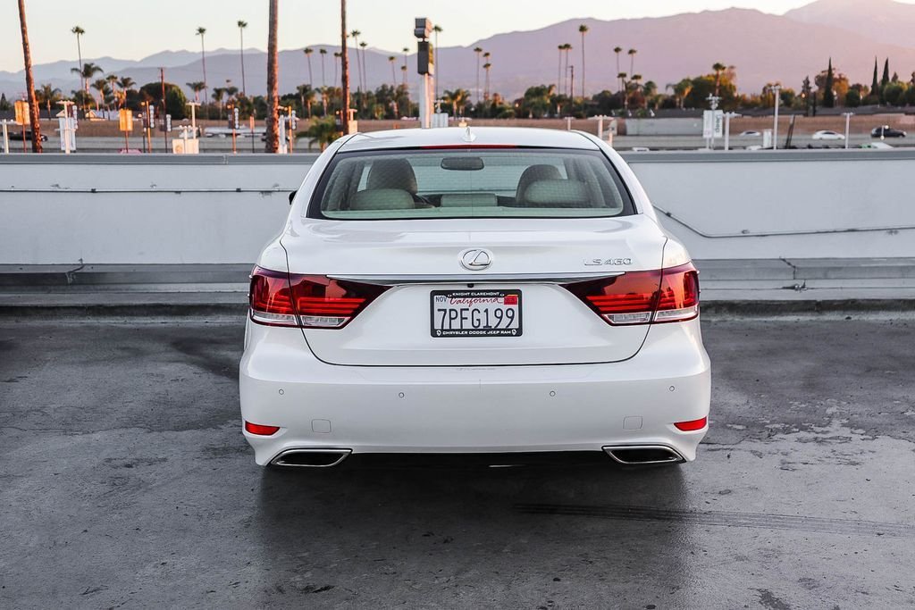 Used 2016 White Pearl Lexus 460 image 8