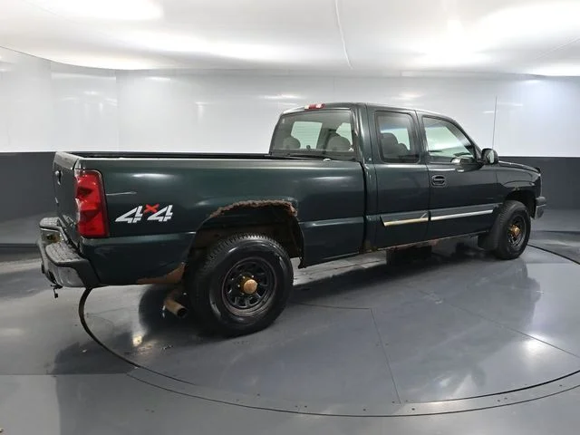 Used 2003 Green Chevrolet LS image 4