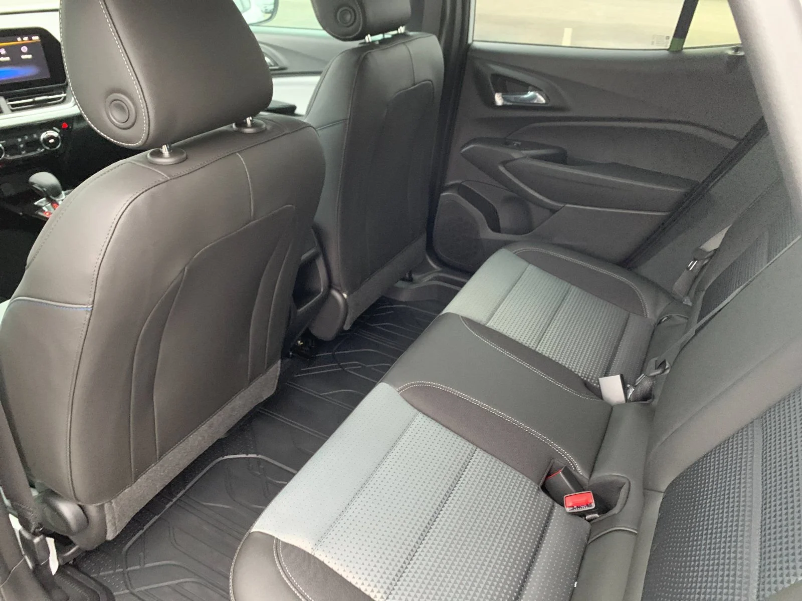 2026 Chevrolet Trax LT - Photo 12