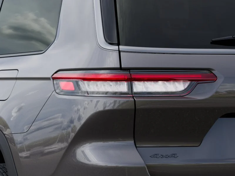 New 2026 Baltic Gray Metallic Clear-Coat Exterior Paint Jeep Altitude image 35
