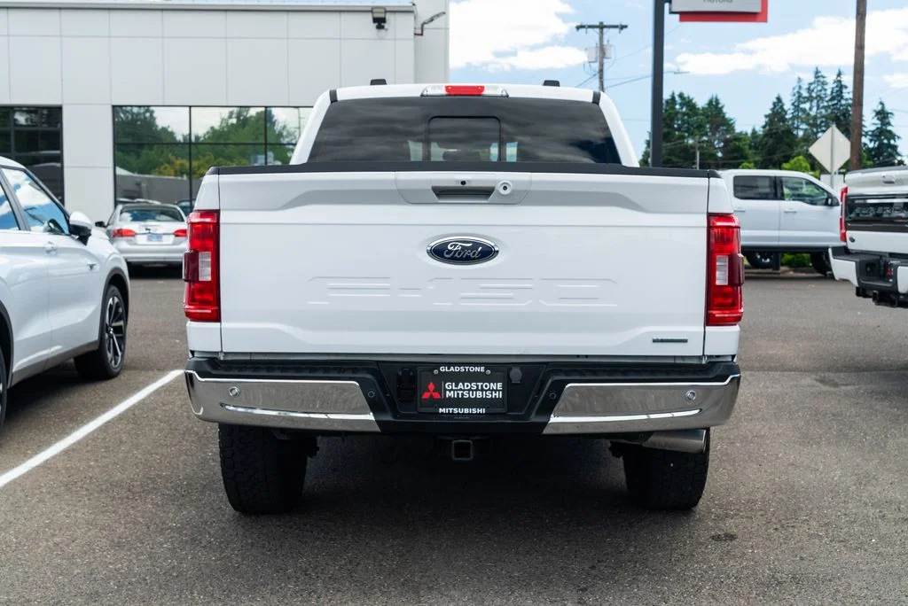 Used 2023 White Ford XLT image 5