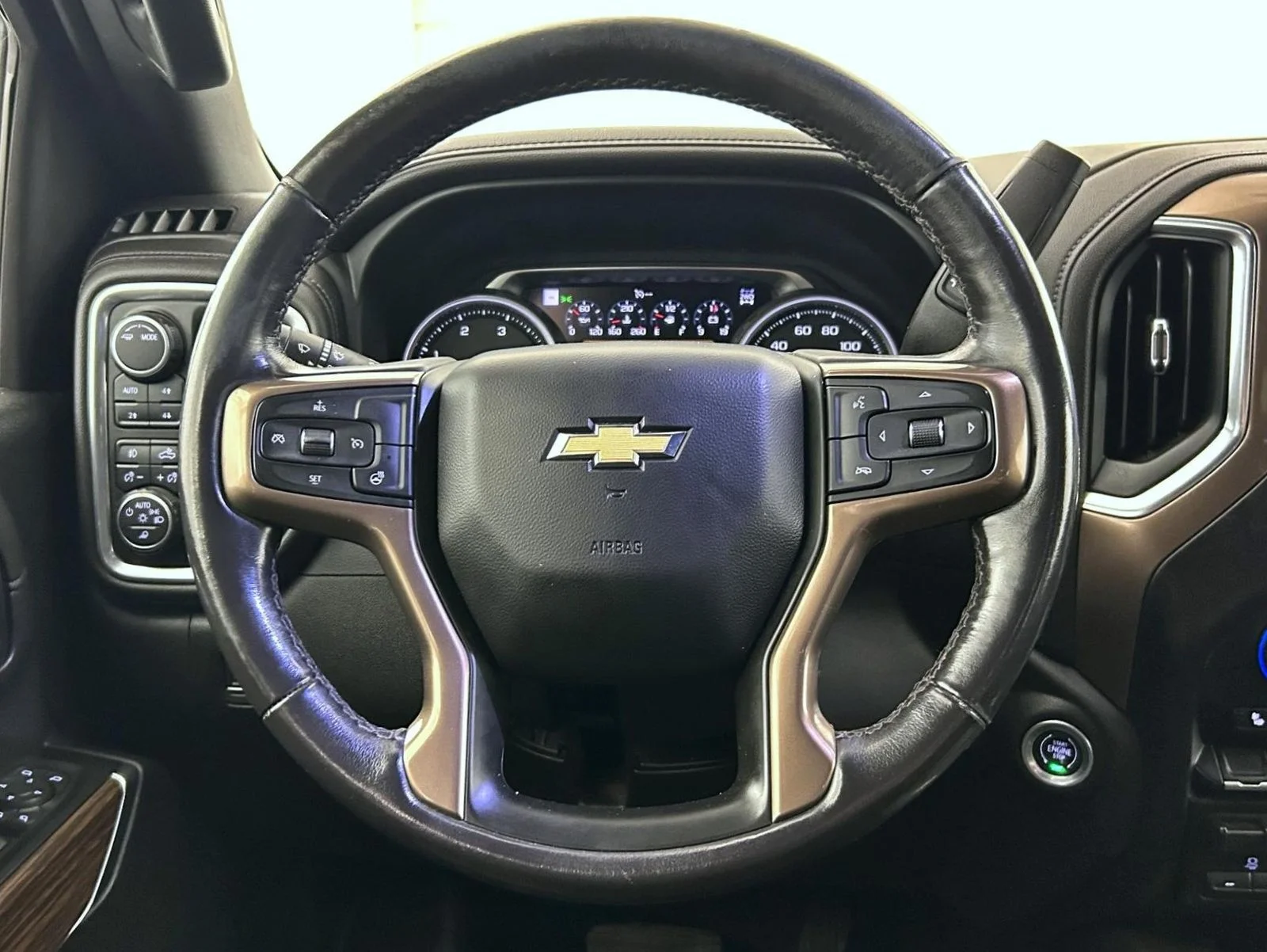 Used 2022 Red Chevrolet High Country image 11