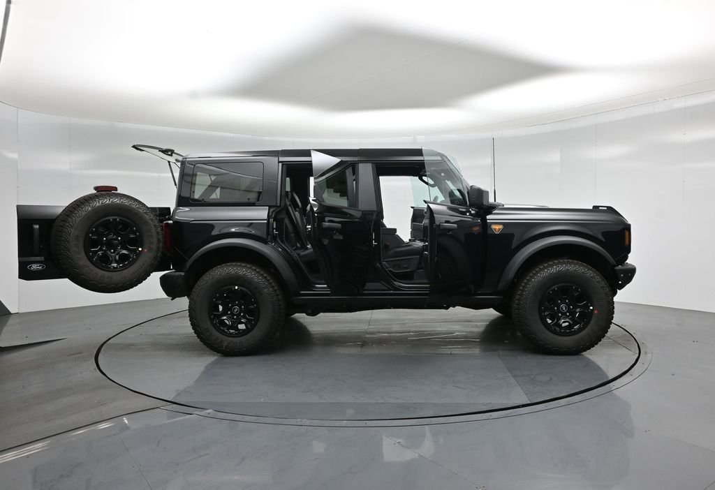 New 2026 Shadow Black Ford Badlands image 4