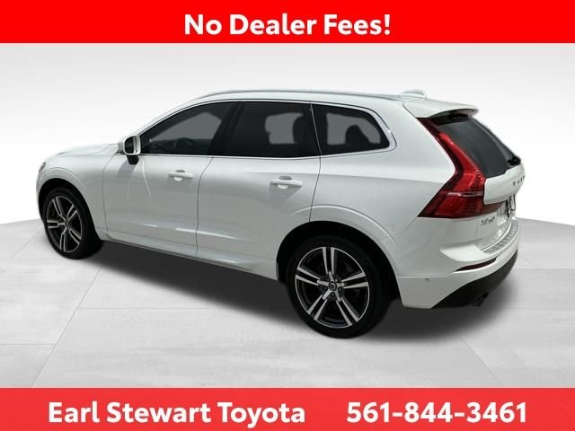 Used 2019 White Volvo T5 Momentum image 6