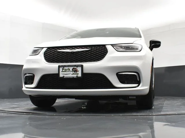 2026 Chrysler Pacifica Select - Photo 20