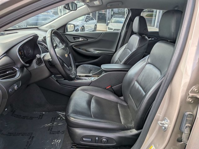 Used 2024 Gray Chevrolet LT image 18