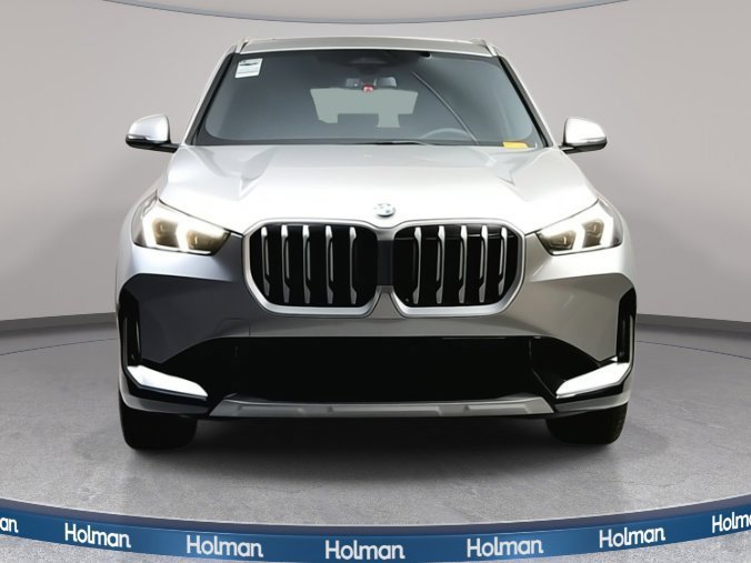 Used 2026 Space Silver Metallic BMW xDrive28i image 8