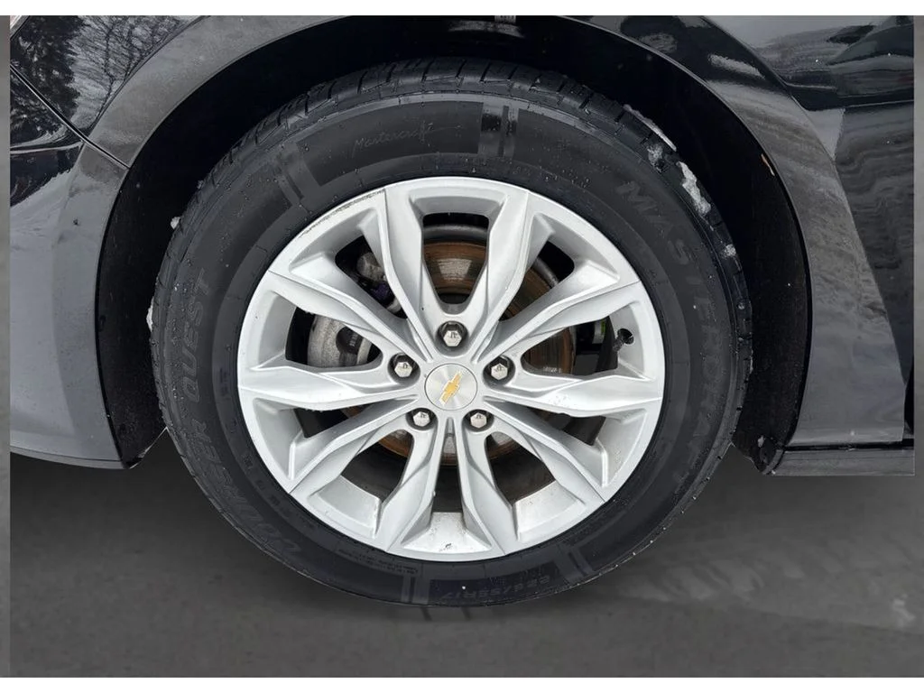 Used 2025 Black Chevrolet LT image 13