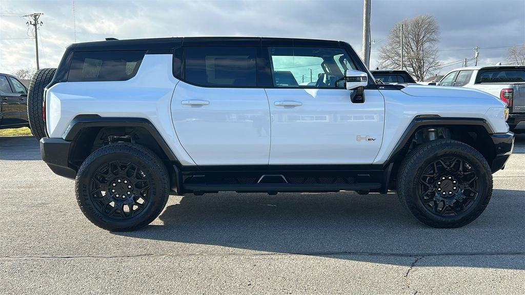 New 2025 Interstellar White GMC 2X image 2
