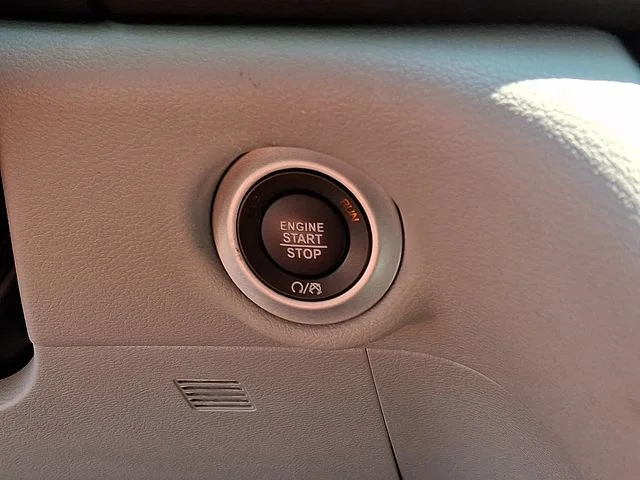 Used 2024 Silver Chrysler Touring L image 22