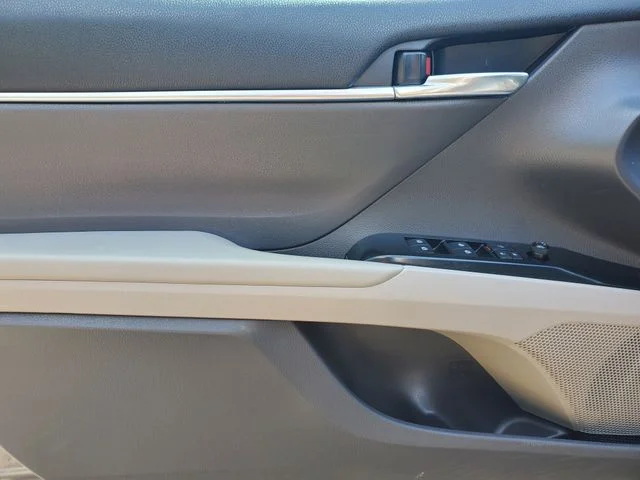 Used 2020 Gray Toyota LE image 12