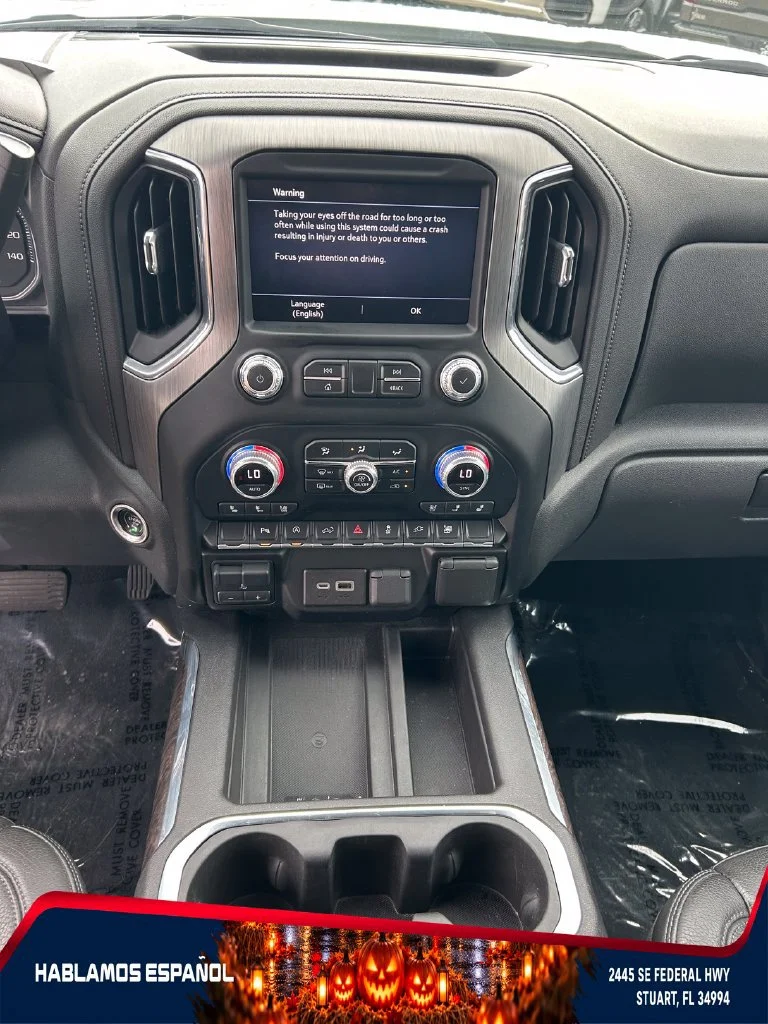 Used 2021 WHITE FROST TRICOAT GMC Denali image 19