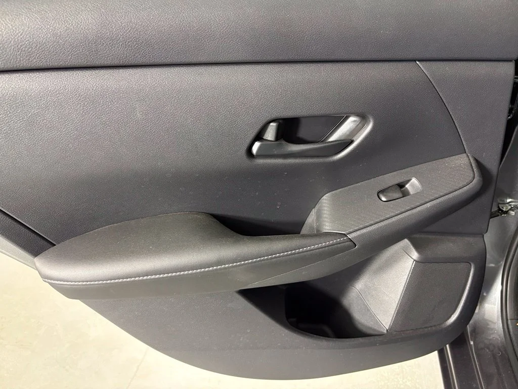 Used 2025 Gray Nissan S image 34