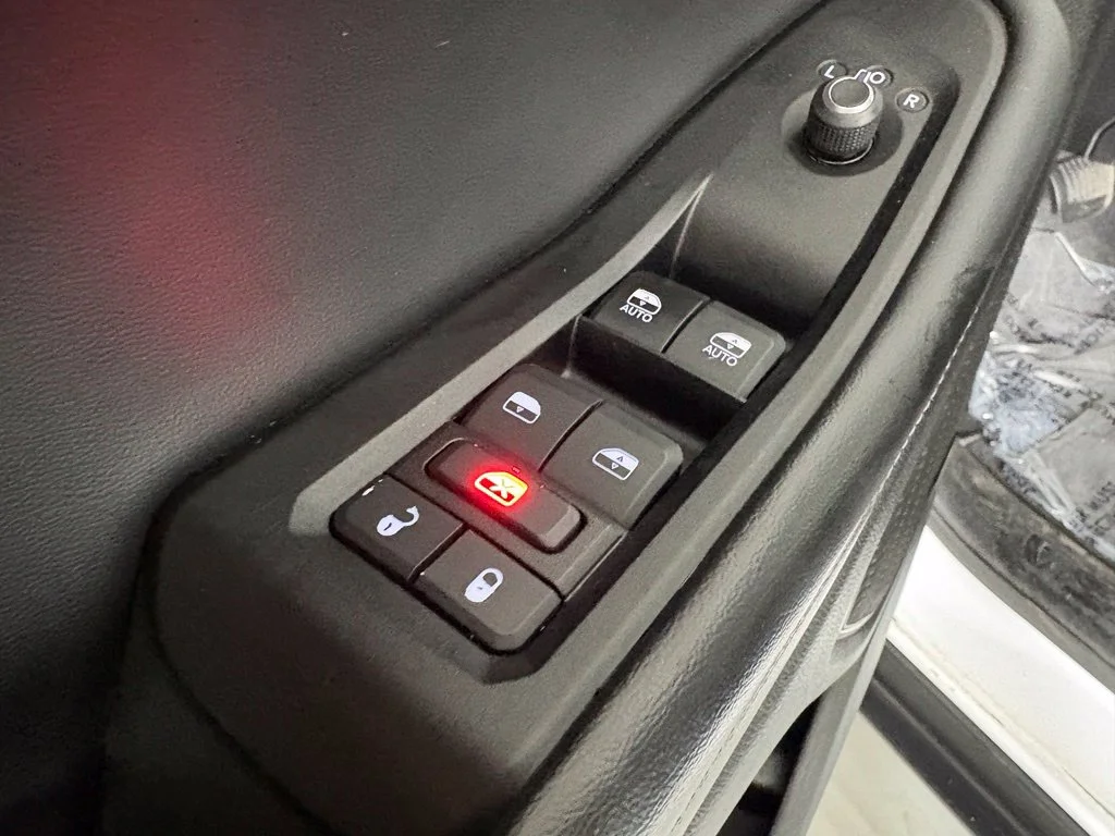 Used 2024 White Jeep 4xe image 20