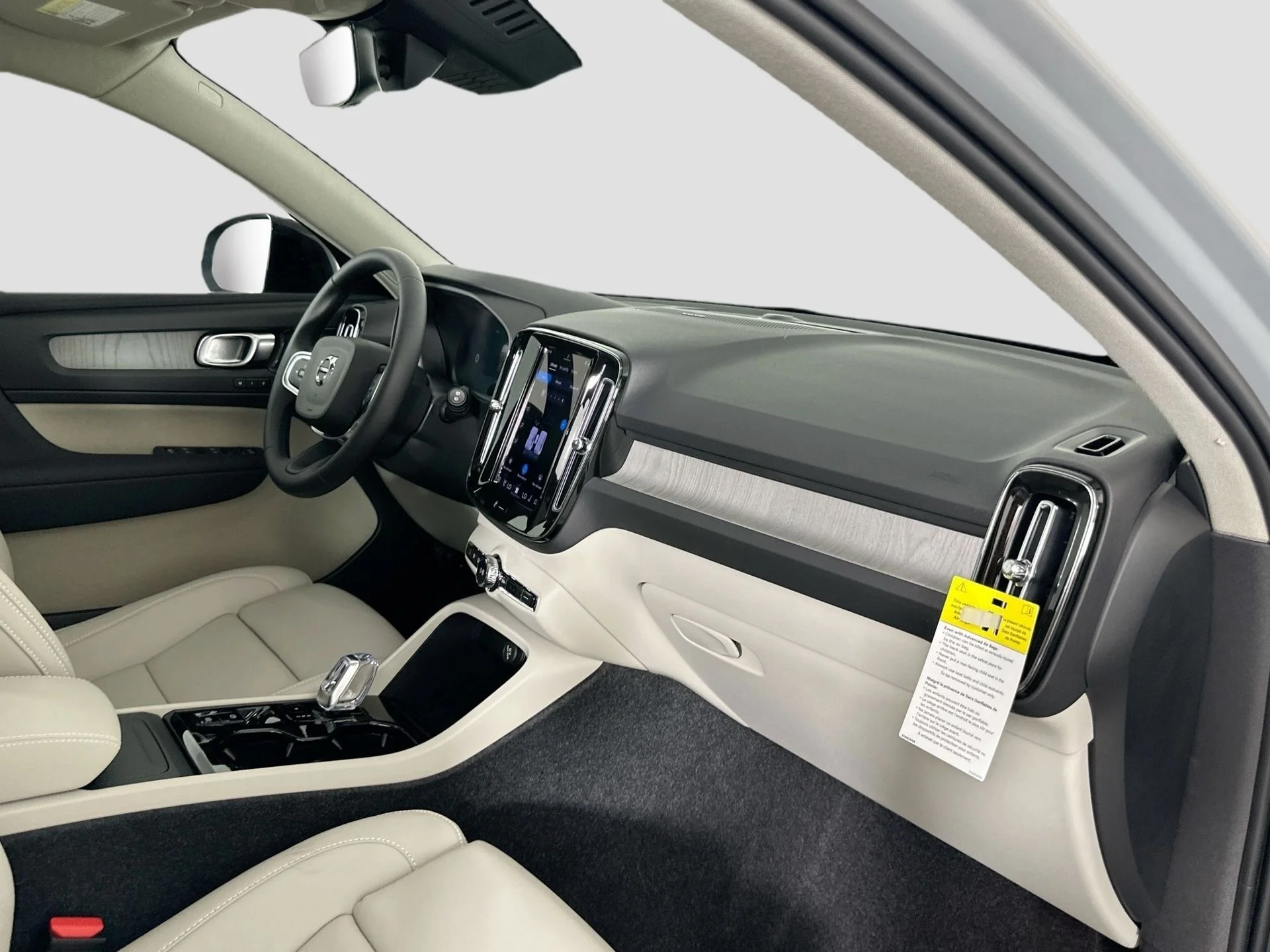 2026 Volvo XC40 Ultra - Photo 27