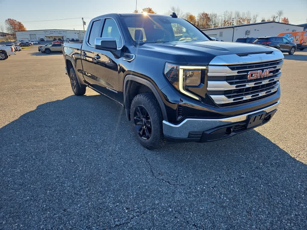 Used 2024 Black GMC SLE image 3
