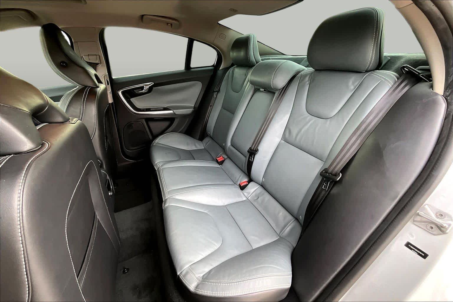 Used 2014 Bright Silver Metallic Volvo T6 image 20