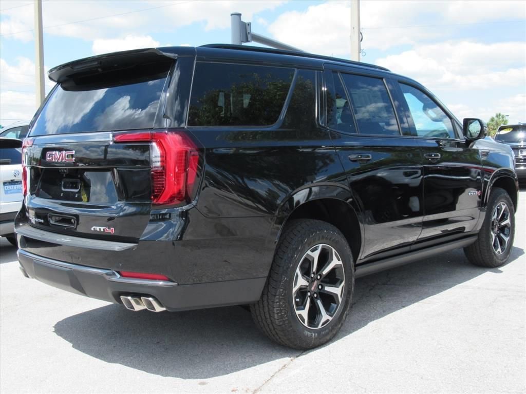 2026 GMC Yukon AT4 - Photo 7