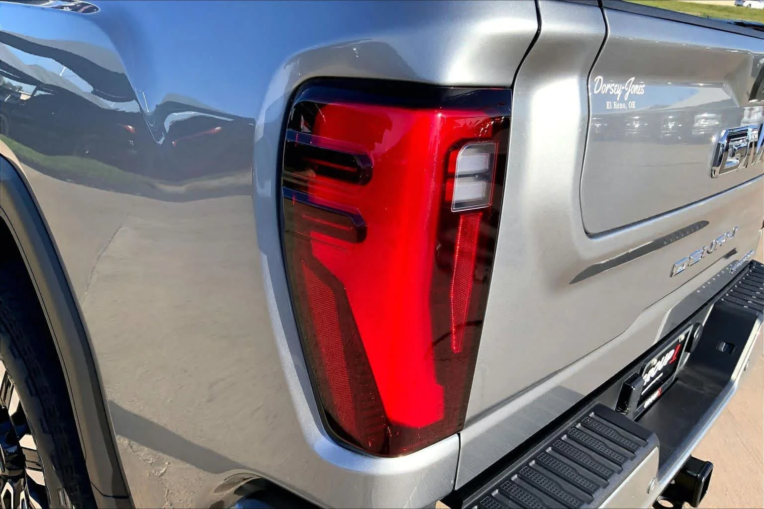 Used 2025 Sterling Metallic GMC Denali Ultimate image 28