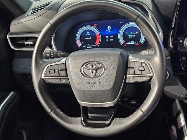 Certified Used 2025 MAGNETIC GRAY MET. Toyota  image 27
