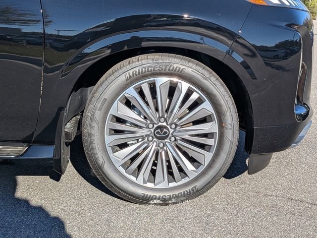 New 2026 Black INFINITI LUXE image 11
