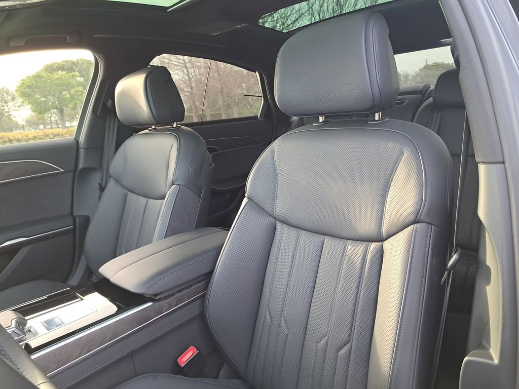 2025 Audi A8 Base - Photo 20