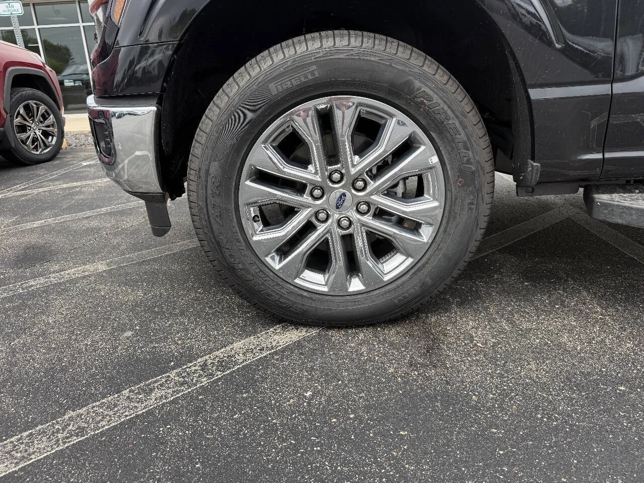 New 2026 Agate Black Metallic Ford XLT image 8