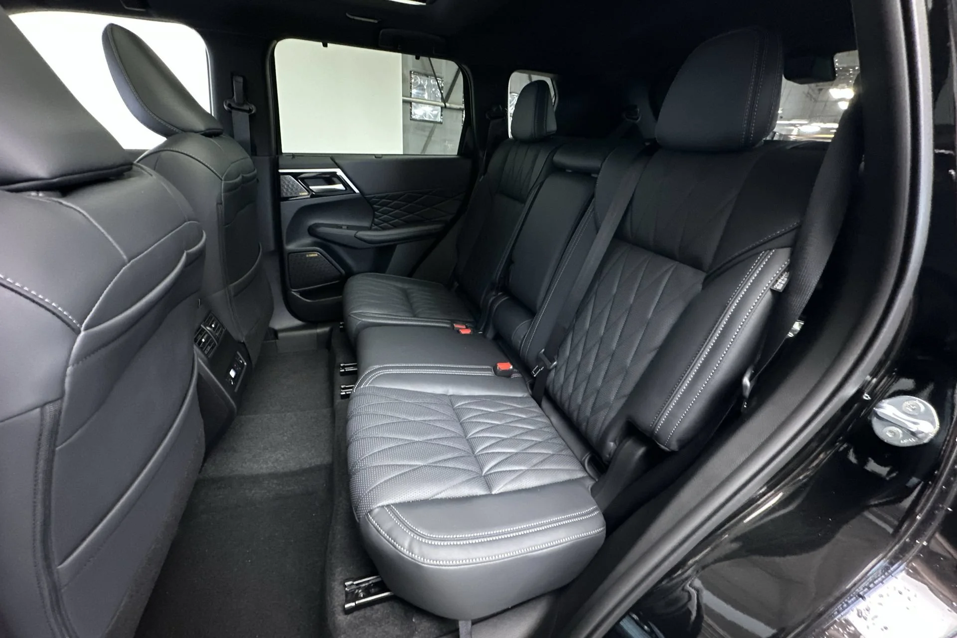 New 2026 Black Diamond Mitsubishi BLACK EDITION S-AWC image 23