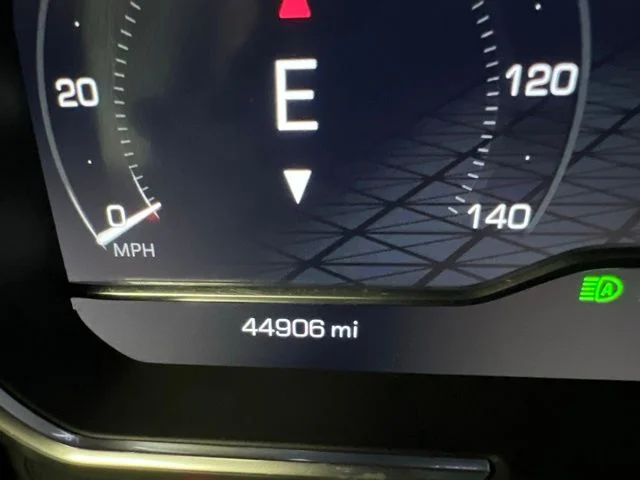 Used 2024 White GMC AT4 image 28