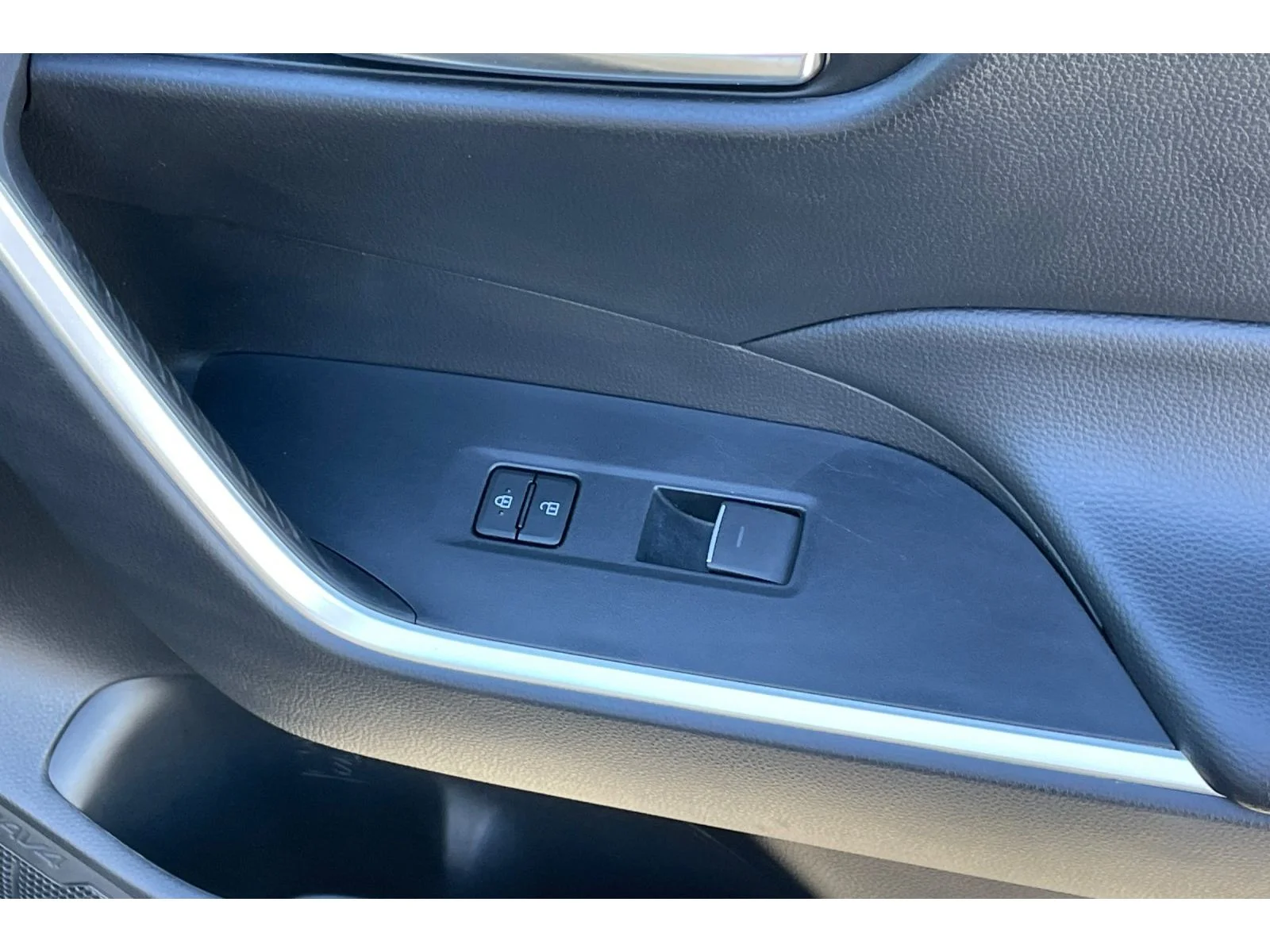 Used 2024 Midnight Black Metallic Toyota Hybrid XLE Premium image 21